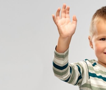 Sociální pozdrav - dítě s autismem